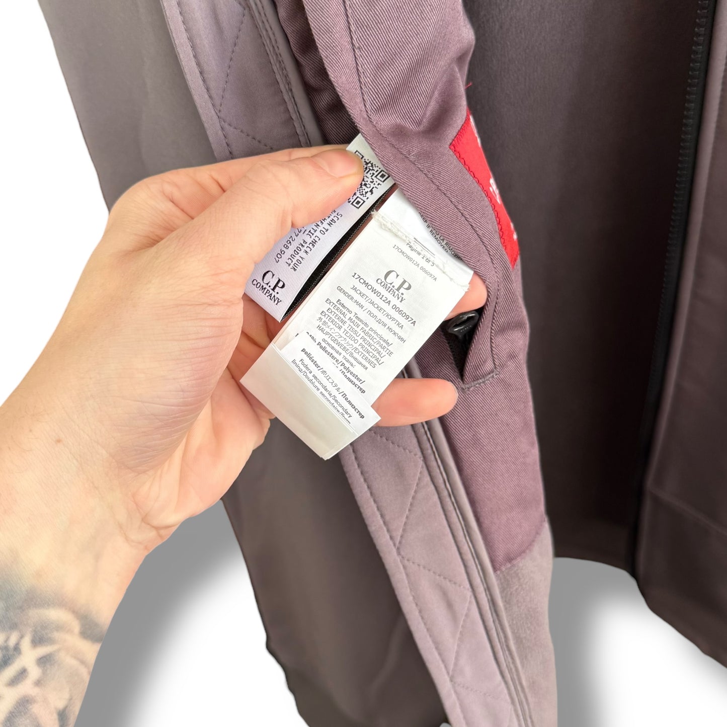 CP Company Goggle Soft Shell (3XL, 27.5”)