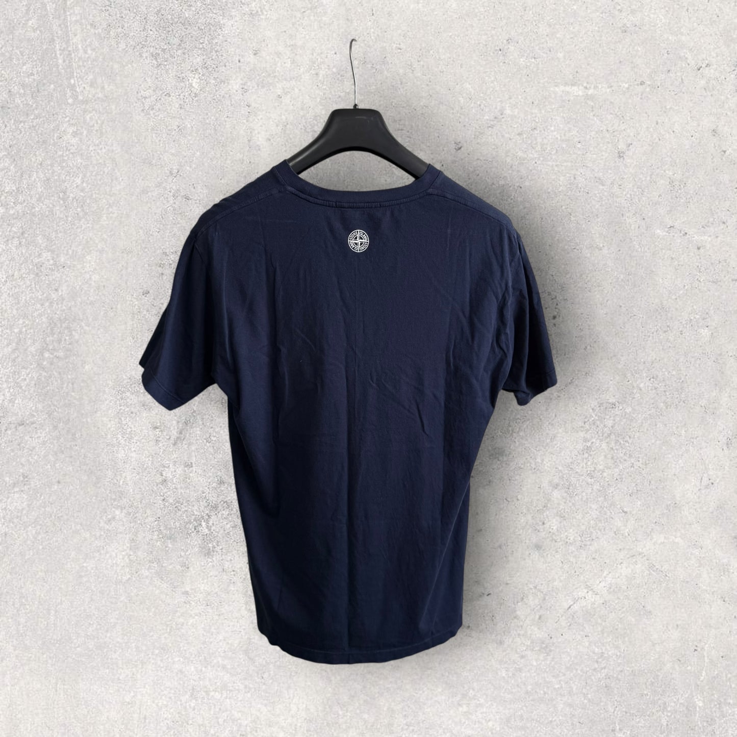 Stone Island T-shirt (L, 21”)
