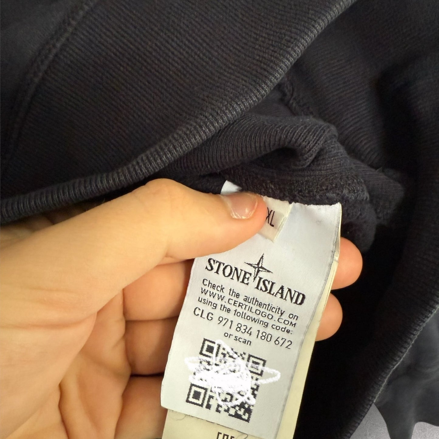 Stone Island Navy Sweatshirt (XL, 22.5”)