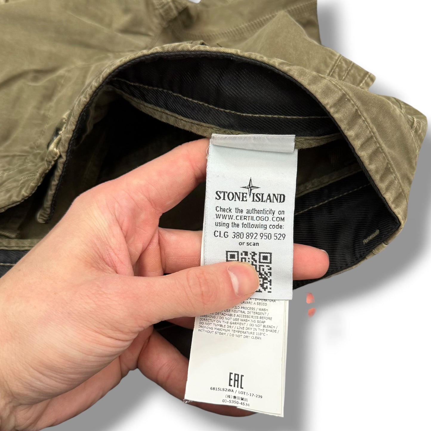 Stone Island Cargo Shorts (30)