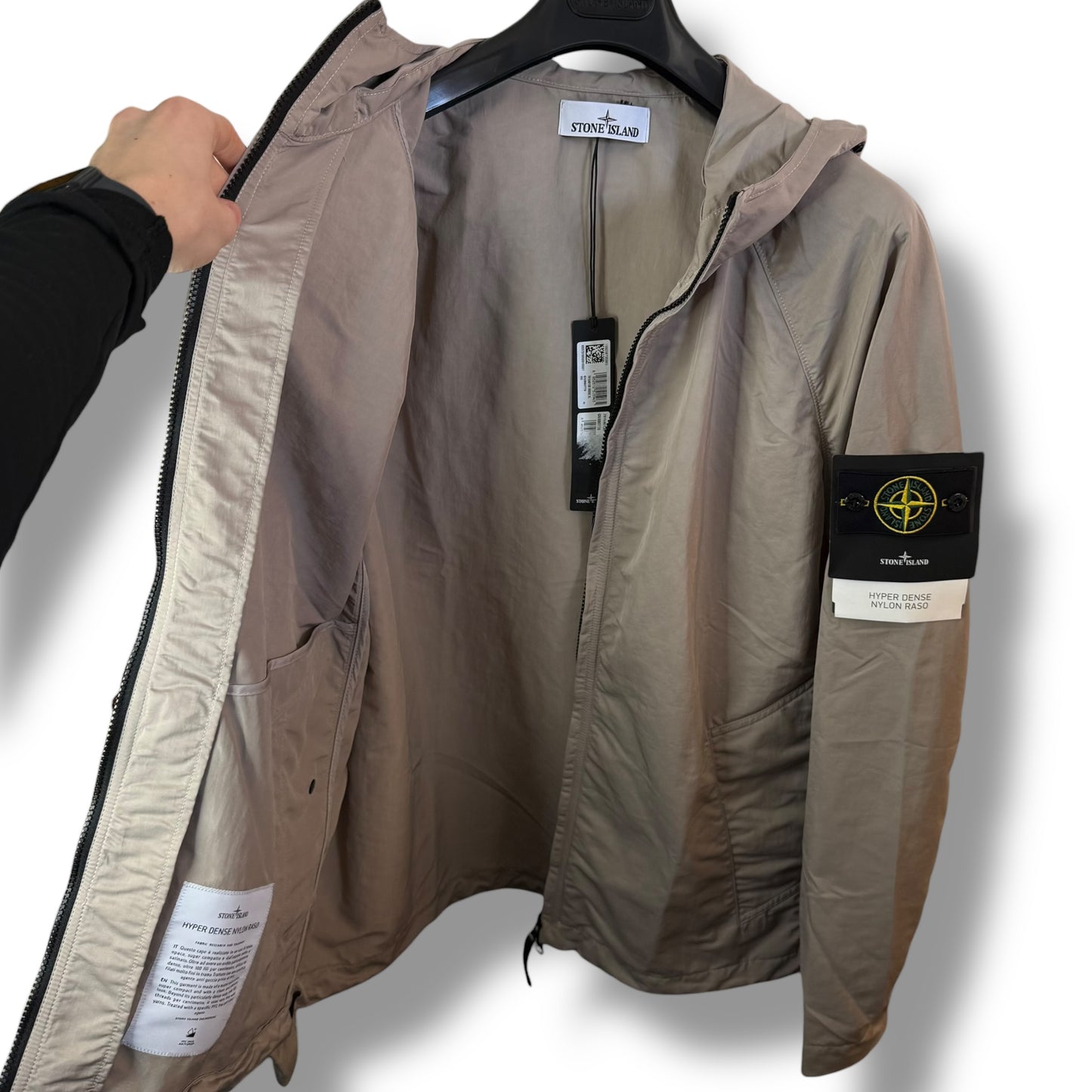 Stone Island Hyper Dense Nylon Raso (XL, 25.5”)