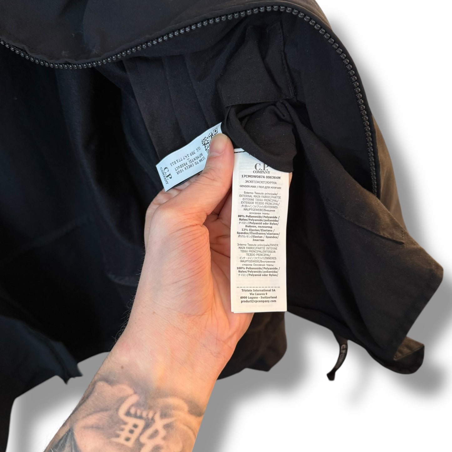 CP Company GD Shell Mixed Goggle Hooded Jacket (2XL, 26.5”)