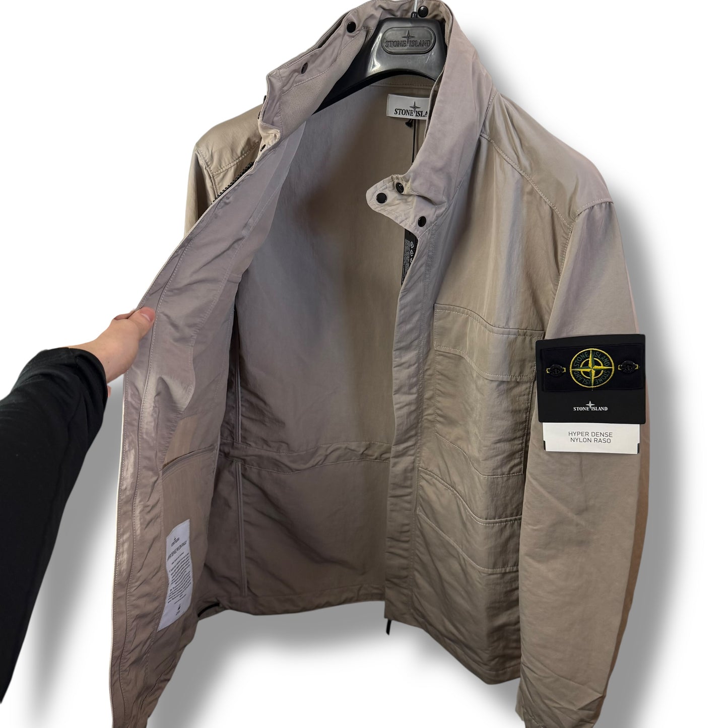 Stone Island Hyper Dense Nylon Raso (XXL, 26”)