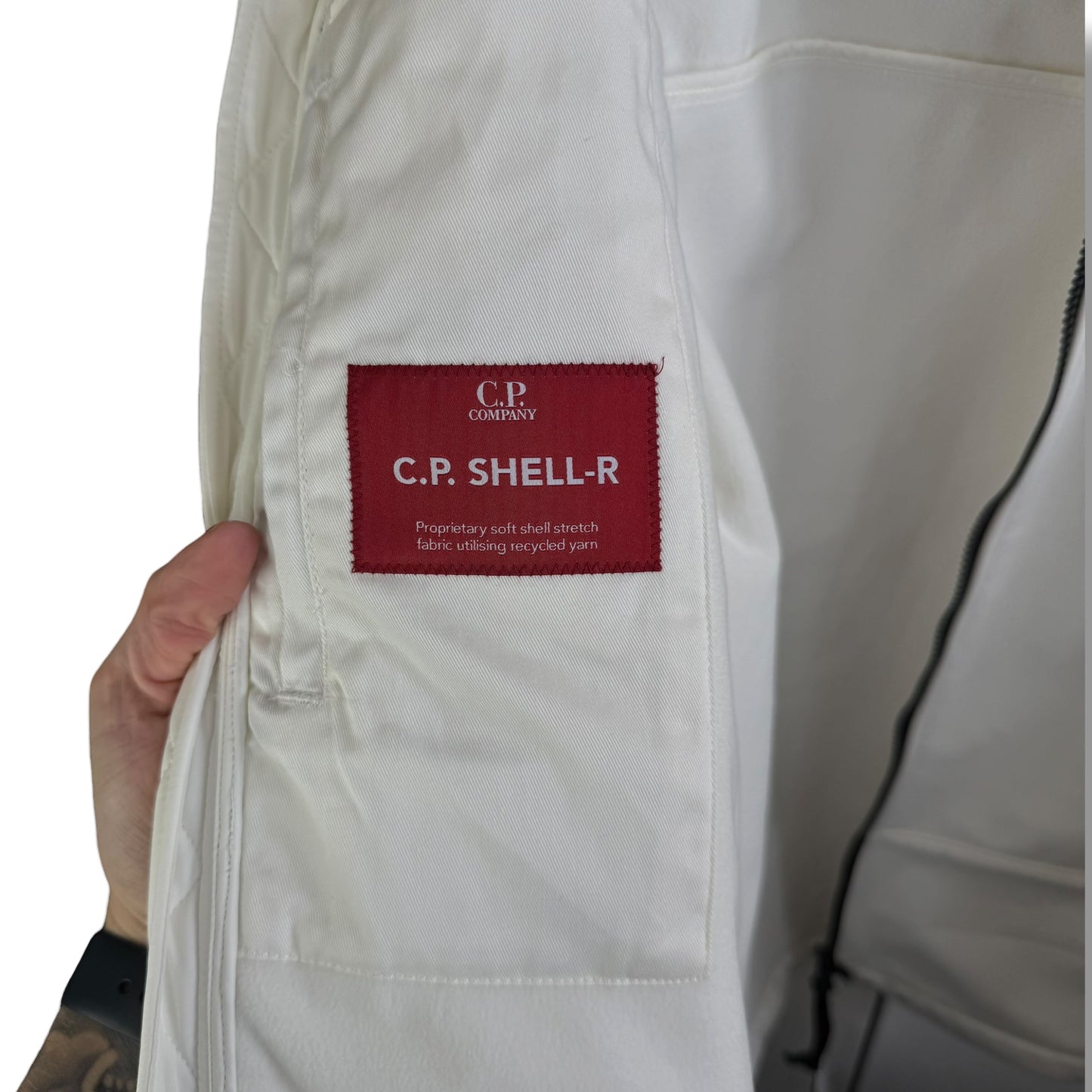 CP Company Goggle Soft Shell (XL, 25”)