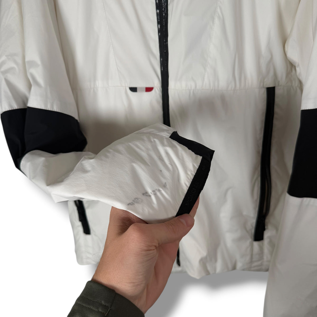 Moncler Godley Polyamide Goose Down (Size 2, 24”)