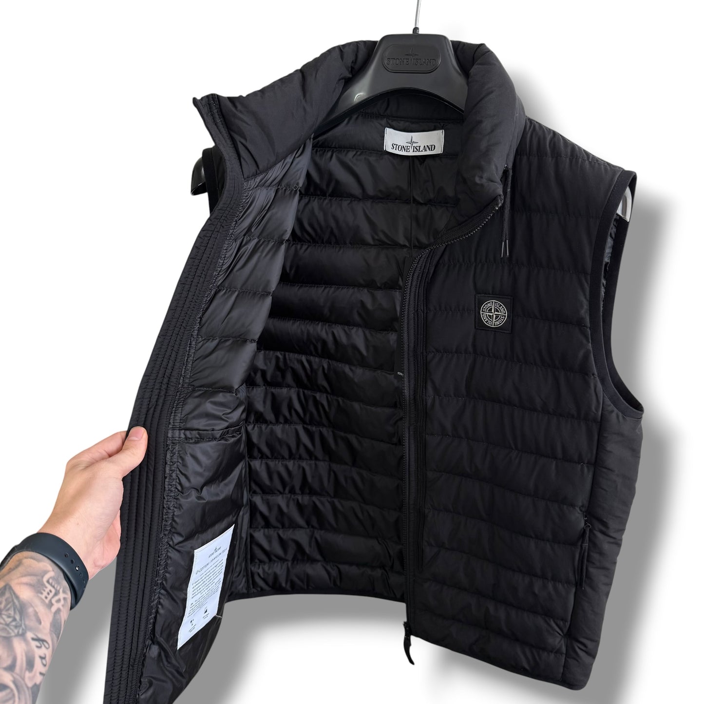 Stone Island Black O-Cotton/R-Nylon Tela Down Gilet (M, 21”)