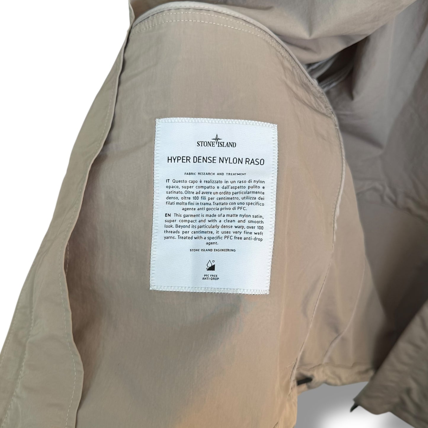 Stone Island Hyper Dense Nylon Raso (XL, 25”)