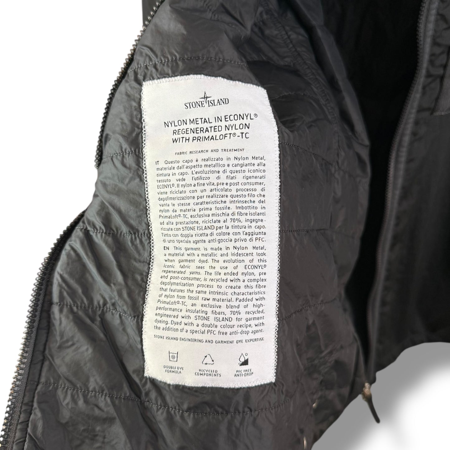 Stone Island Nylon Metal In Econyl Regenerated Nylon With Primaloft-TC (L, 24”)