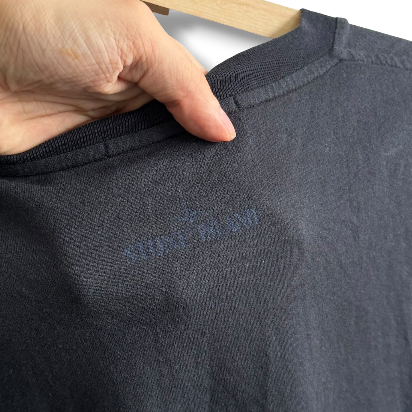 Stone Island T-Shirt (L, 21”)