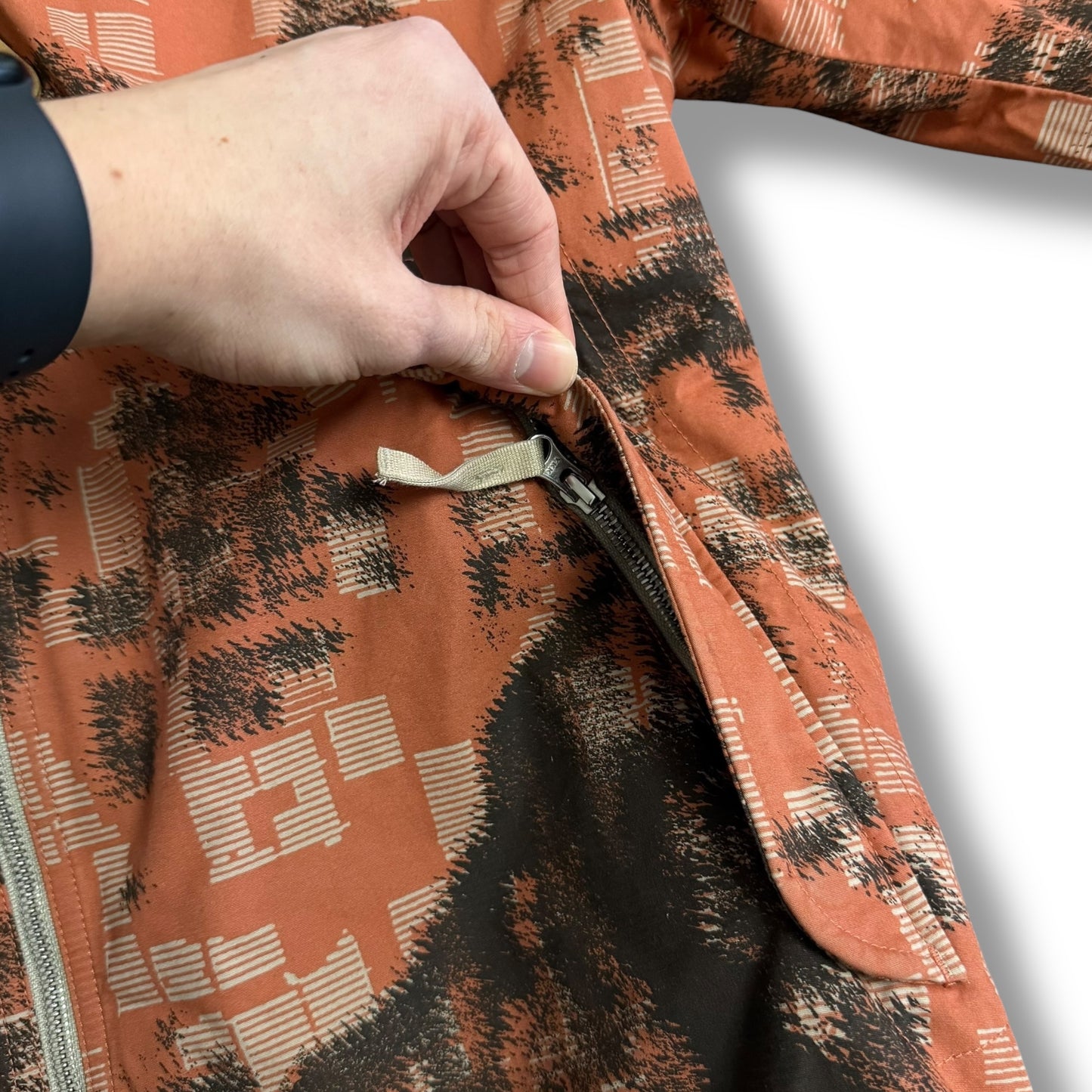 Stone Island Earth Mapping Camouflage Cotton Canvas With Primaloft Insulation Technology (L, 24”)