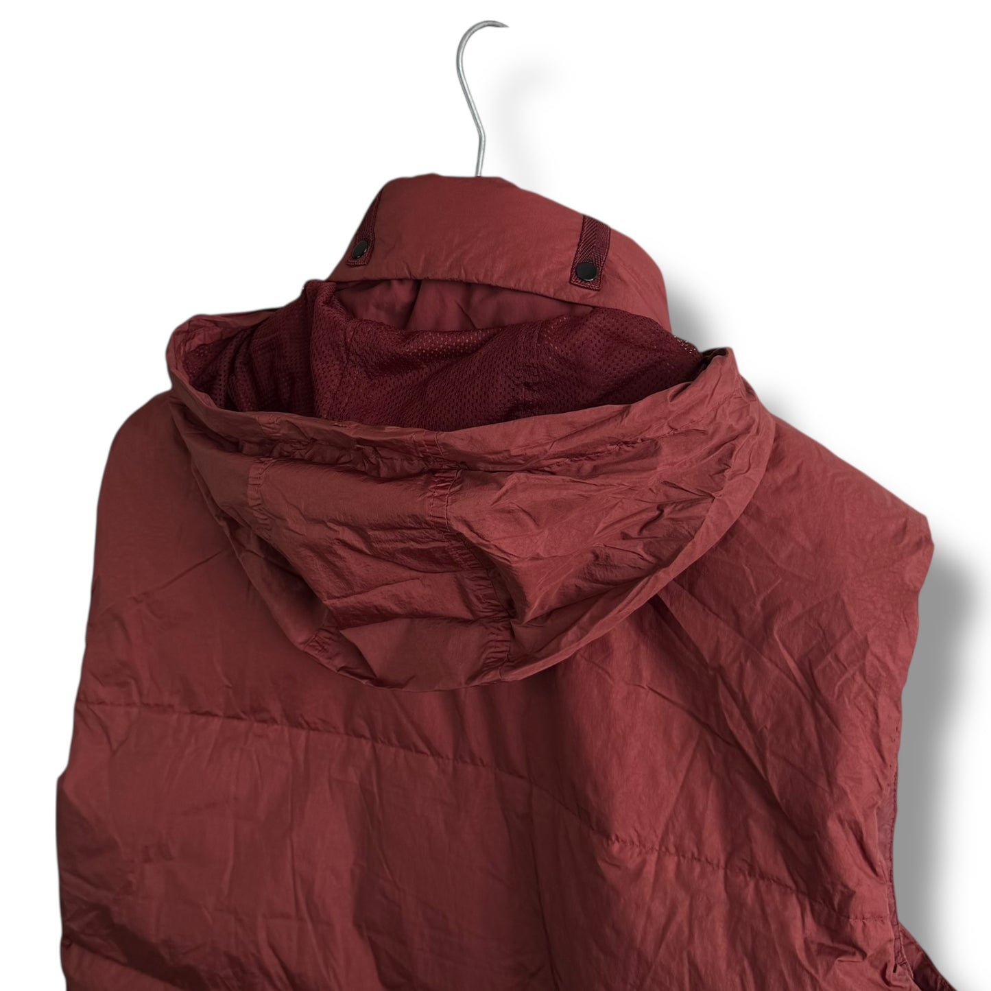 Stone Island Crinkle Reps Down Body Warmer (L, 23”)