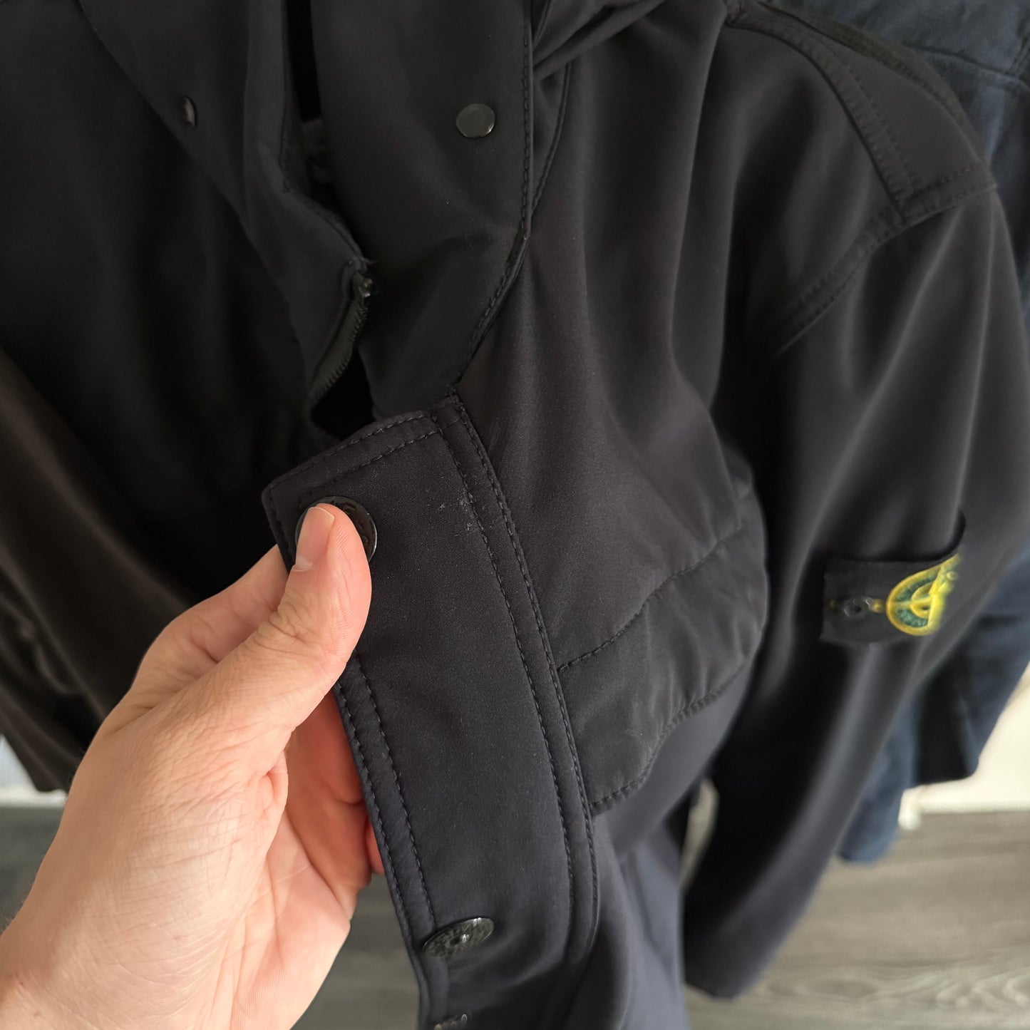 Stone Island Soft Shell (XL, 23.5”)