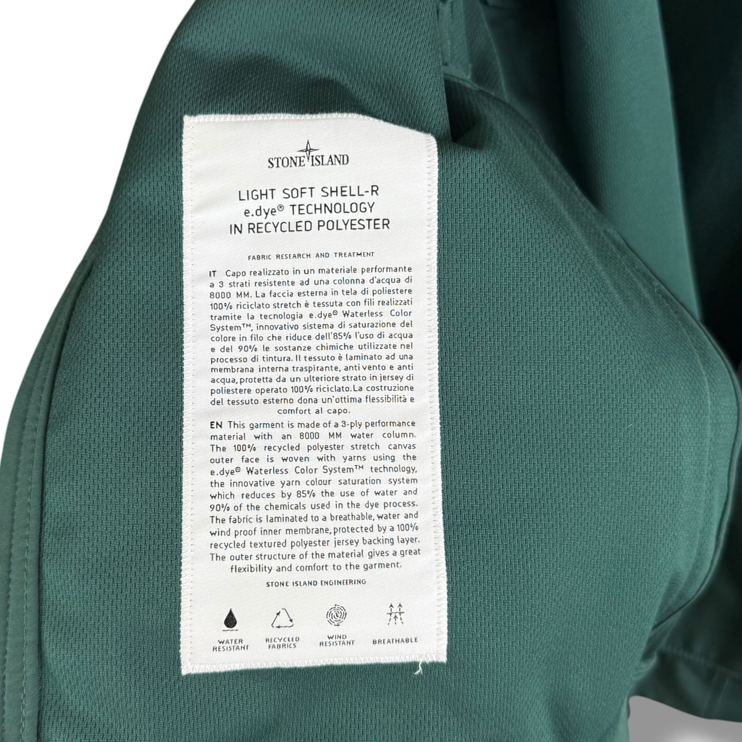 Stone Island Light Soft Shell-R (XXL, 25”)
