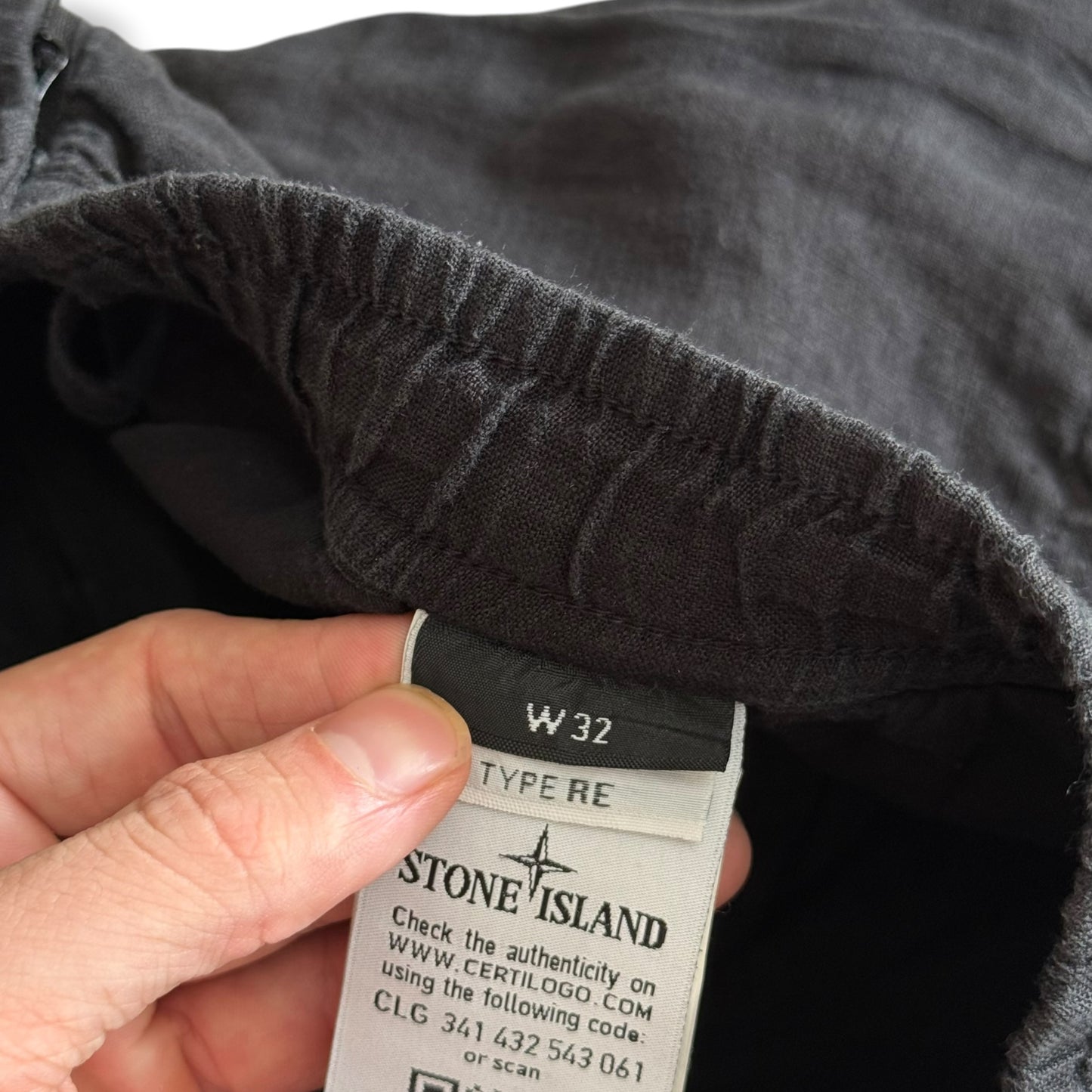 Stone Island Linen Cargo Shorts (32”)
