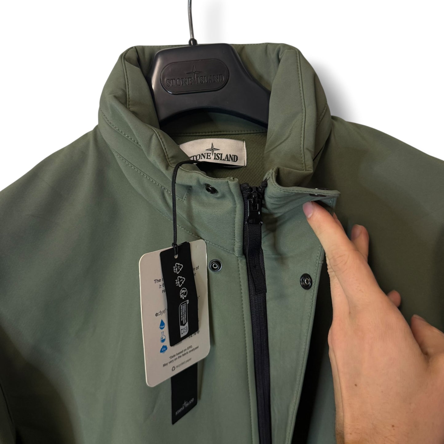 Stone Island Light Soft Shell-R (XL, 24.5”)