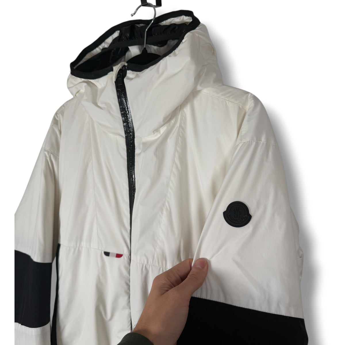 Moncler Godley Polyamide Goose Down (Size 2, 24”)