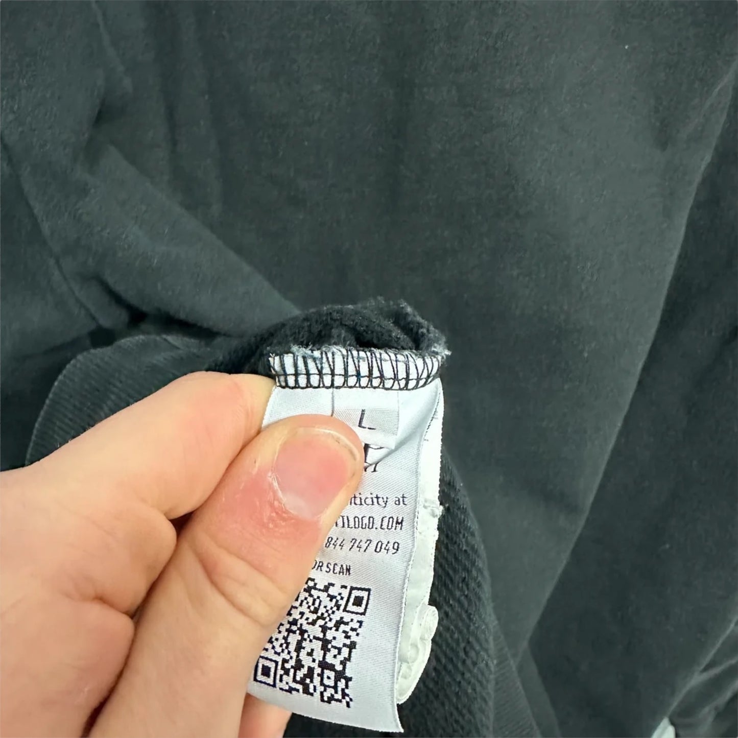 CP Company Sweatshirt (L, 22”)