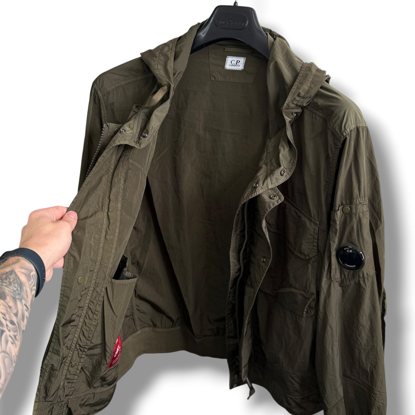 CP Company Chrome-R Jacket (XL, 25”)